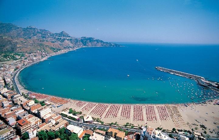 B&B A Casa Di Amici Giardini Naxos Luaran gambar