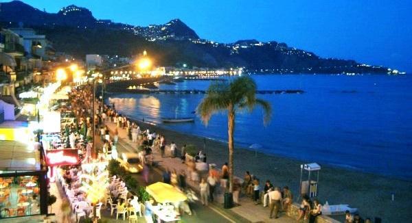 B&B A Casa Di Amici Giardini Naxos Luaran gambar