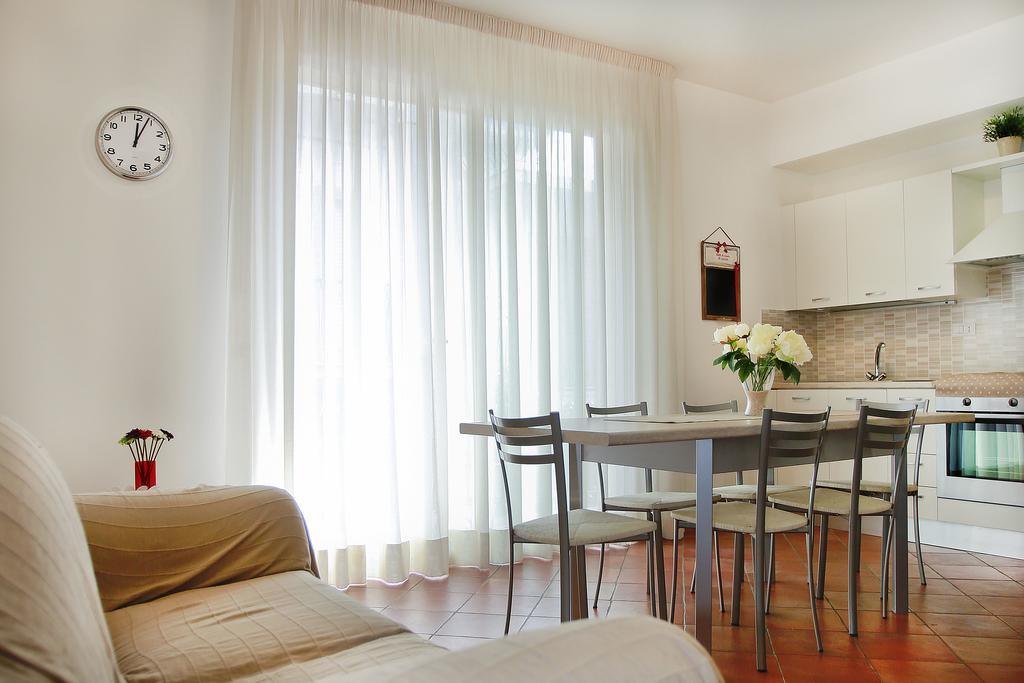 B&B A Casa Di Amici Giardini Naxos Luaran gambar
