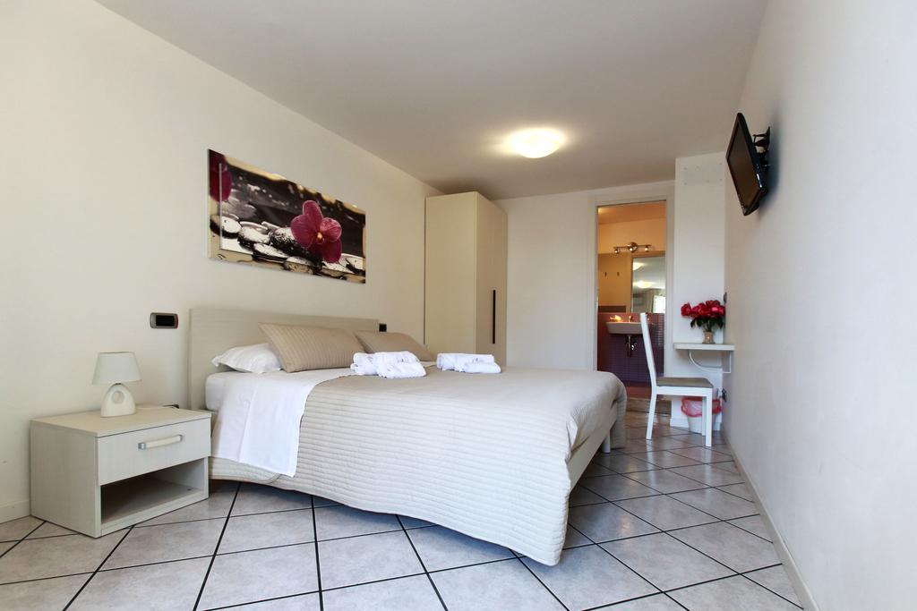 B&B A Casa Di Amici Giardini Naxos Luaran gambar