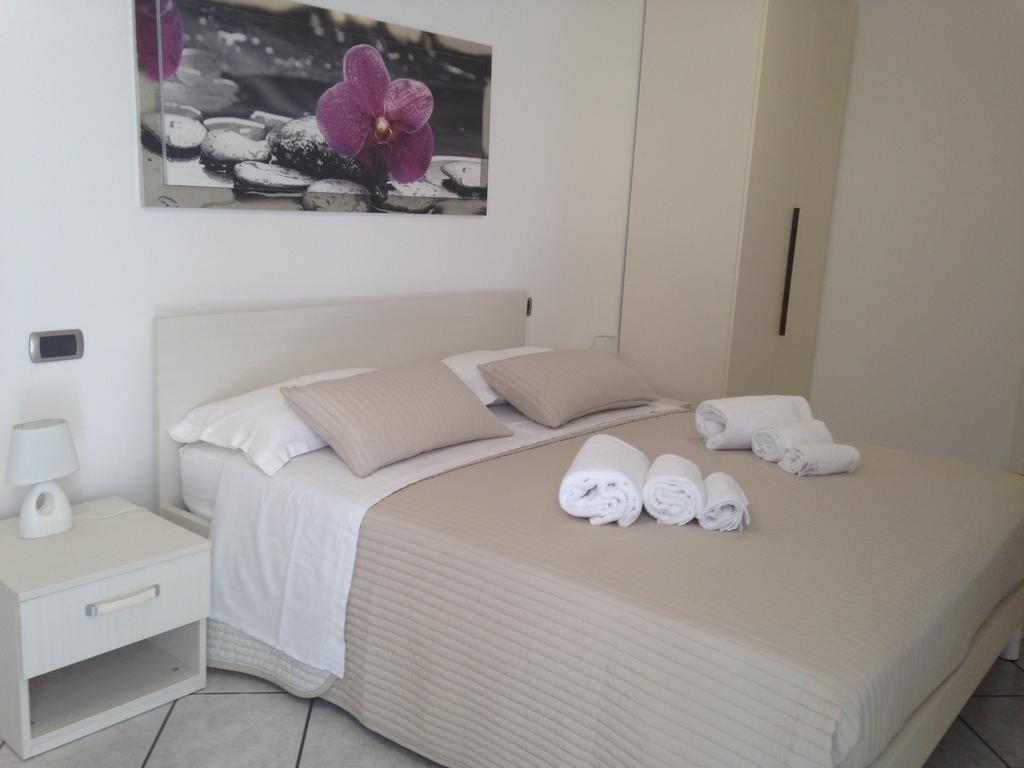 B&B A Casa Di Amici Giardini Naxos Luaran gambar