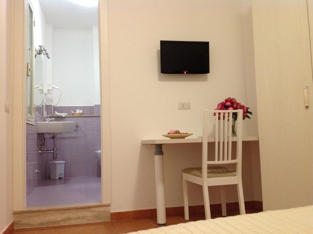 B&B A Casa Di Amici Giardini Naxos Luaran gambar